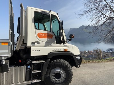 Kommunalfahrzeug Unimog U327, hohe Nutzlast - kleiner Preis, 272PS