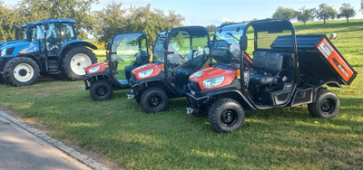 2 x Gator Kubota RTV x1110