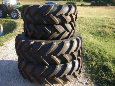 Roues de tracteur