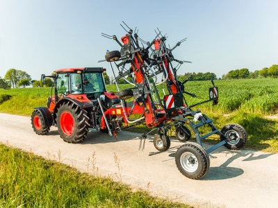 Kubota TE 8590 C 8-Teiliger Kreiselheuer mit Fahrwerk