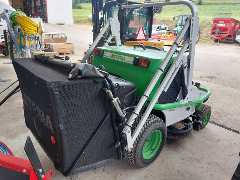 Tracteur à gazon Etesia