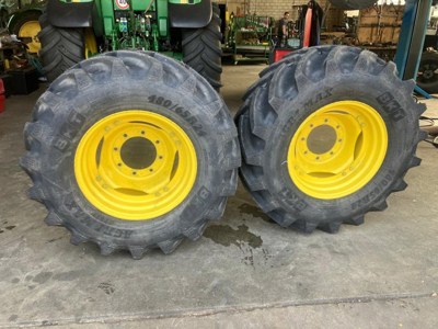 Räder 480/65R24 BKT Neu