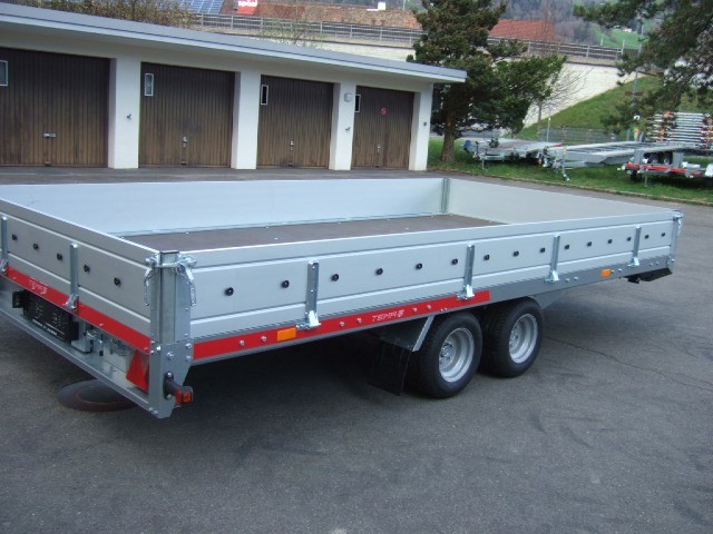 2964cdd7-ce50-4d02-b093-5fa4fdfd449a-Carplatform 4021 3'000kg Bordwände 1.png