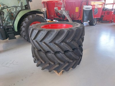 1 Paar Räder 540/65R34 Pneu BKT