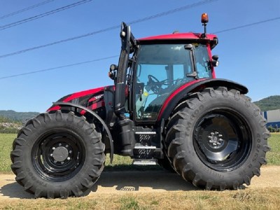 Traktor Valtra G135 Versu