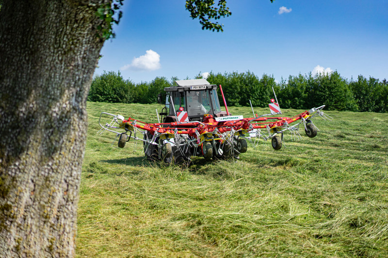 cf69ed40-c496-40aa-8e42-46e28f730f3b-HIT6.69_MasseyFerguson_25-1_sat.jpg