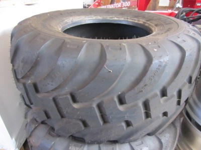 Pneupaar 650/55 R26.5