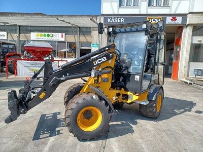 JCB 403 mit Kabine