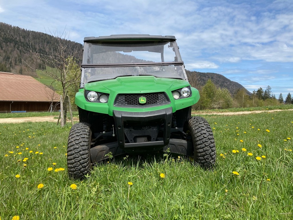 a705ff78-8e0d-4686-861c-b9737df4fb5b-John Deere Gator Schlüchter (1).png