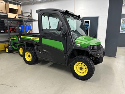 John Deere Gator XUV 835M