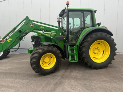 John Deere 6420