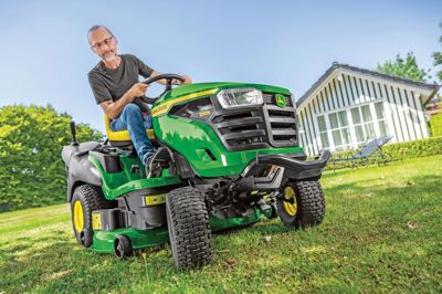 John Deere X167R Rasentraktor mit Grasaufnahme