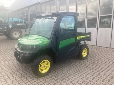 John Deere Gator