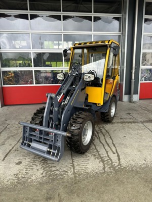 Hoflader Kommunal Eurotrac W 12 CSM