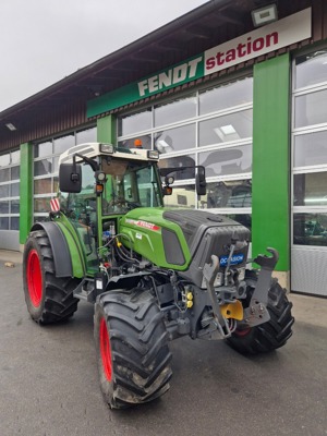 Traktor Fendt 211 P