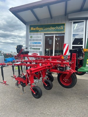 Lemken-Steketee EC-Weeder mit Parallel-Lenkrahmen