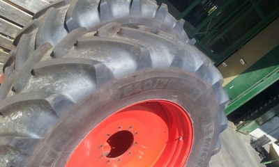 1 Paar Rad kpl. Michelin 620/70R42