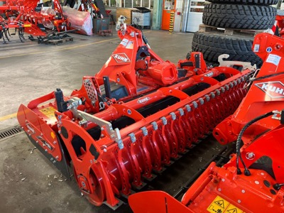 Kreiselegge / herse rotative KUHN HR 3020