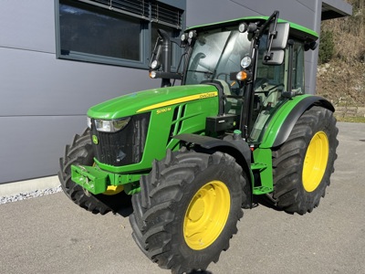 Traktor John Deere 5090M