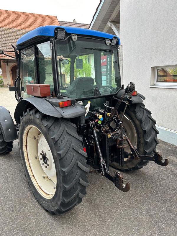 d9608546-f832-4f3d-95b5-89adb60fb0cc-NewHolland-2.gif