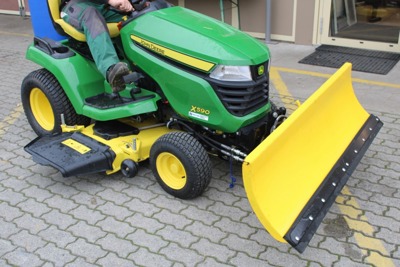 Rasentraktor X590 John Deere