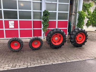 Kompletträder vorne und hinten zu Schmalspur Fendt Traktor