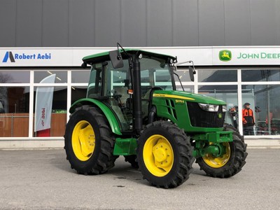 John Deere 5067 E