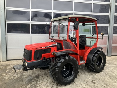 Wendetraktor Carraro TTR 8400