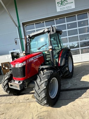 Massey Ferguson 3640 mit wenig Stunden