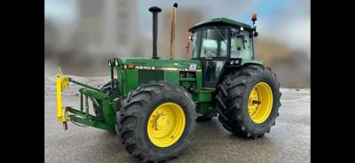 tracteur John Deere 4240