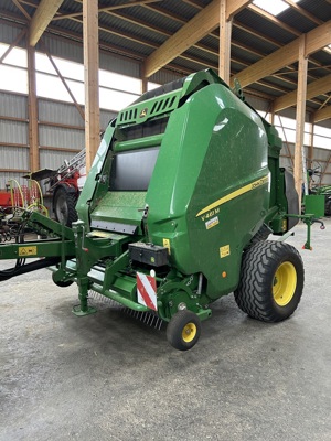 John Deere V461M