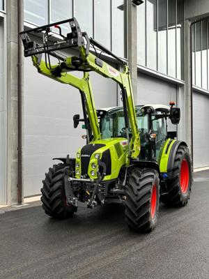 Claas Arion 420