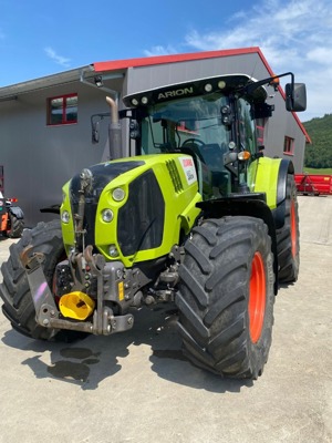 Traktor  Claas Arion 630