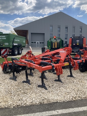 Cultivateur à dents KUHN Cultimer L300