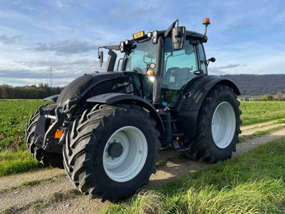 Valtra N175 Active TwinTrac mit Auflastung