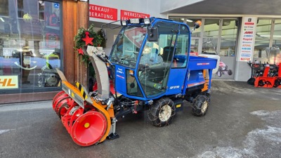 Kommunalfahrzeug ISEKI SF370 mit Zaugg Schneefräse