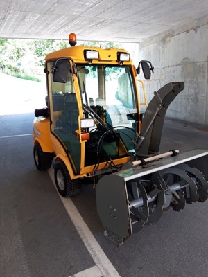 Transporter STIGA Titan 32 H mit Schneefräse Schneepflug Sichelmähwerk Mulch Occ.