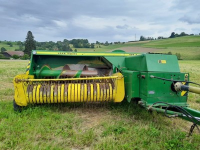 Kleinballenpresse John Deere