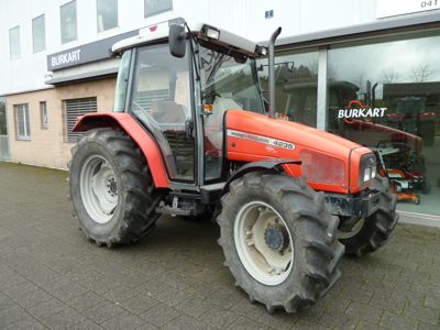 Massey Ferguson 4235