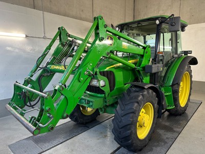 John Deere 5720