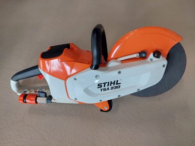 Découpeuse Stihl TSA 230