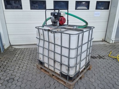 sonstige, 1000 l Wassertank mit Motor, I17131