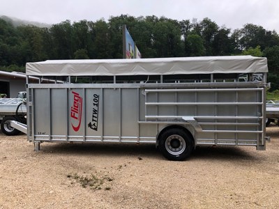 Fliegl Tiertransportanhänger TTW 100 / Remorque du transport d'animaux TTW 100