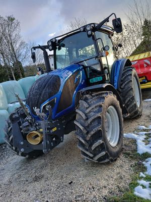 Tracteur Valtra A114 Hi-Tech