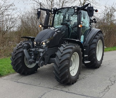 Valtra G 135 Versu Odermatt Landmaschinen