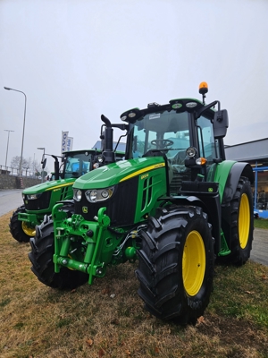 John Deere 6100M