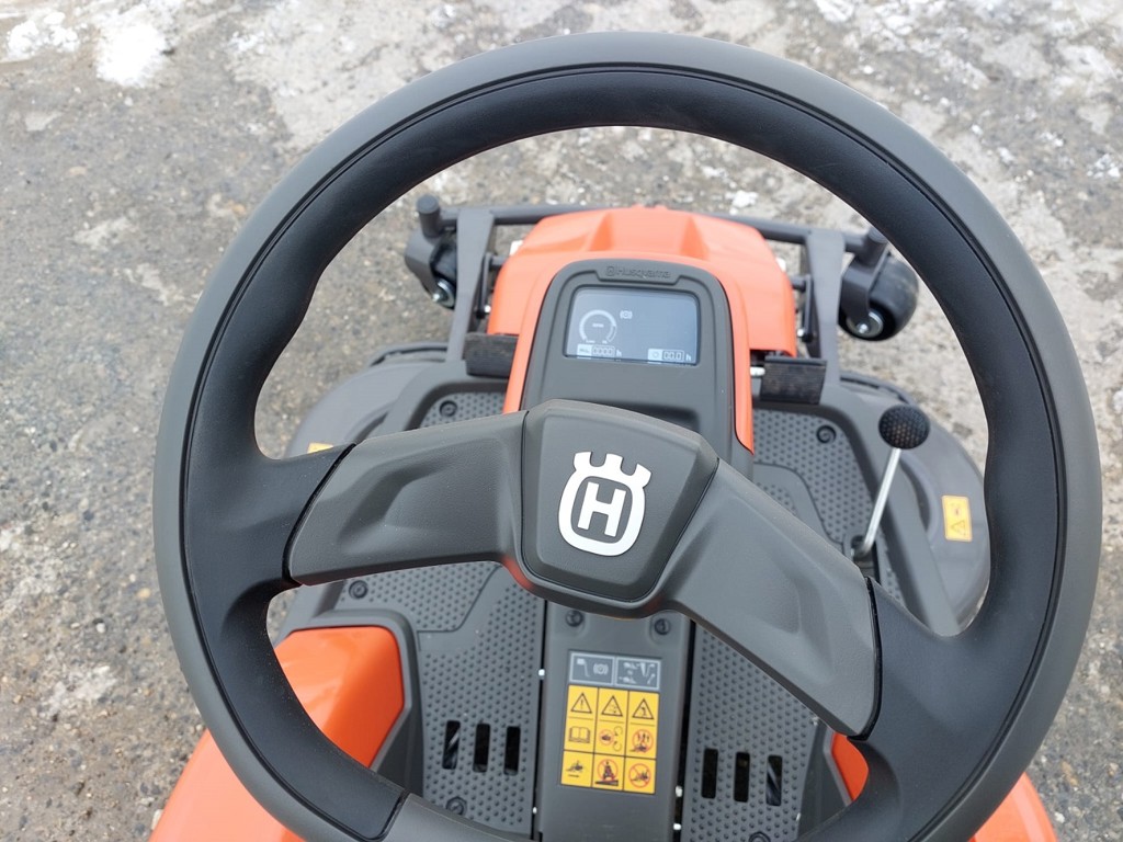 f506e71e-a654-45c8-883c-67f2af0fc2ac-Husqvarna R 316.png