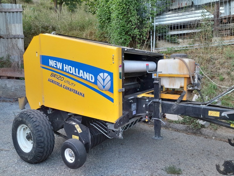 Rundballenpresse New Holland