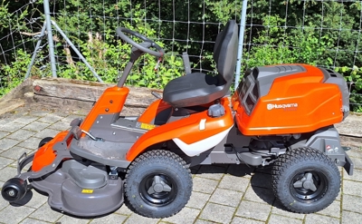 Rasentraktor/ Rider Husqvarna R 214TC Comfort Edition