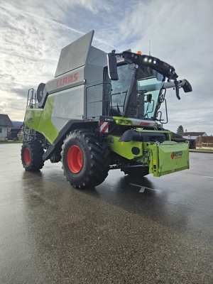 CLAAS - MOISSONNEUSE- BATTEUSE -TRION 530 MONTANA